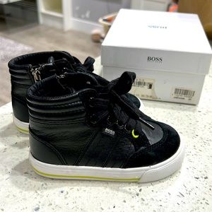 Brand New Toddler HUGO BOSS Sneakers Sise 7 (23)